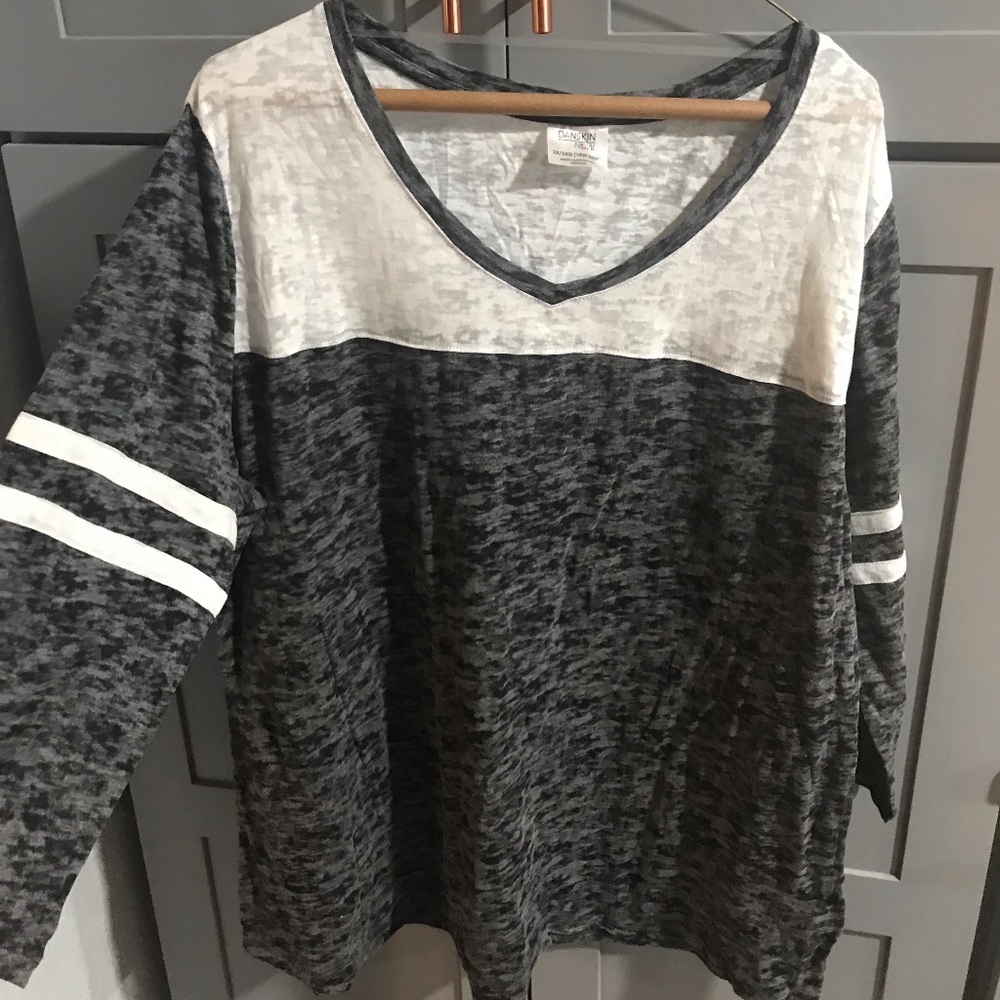 Long sleeve workout tee